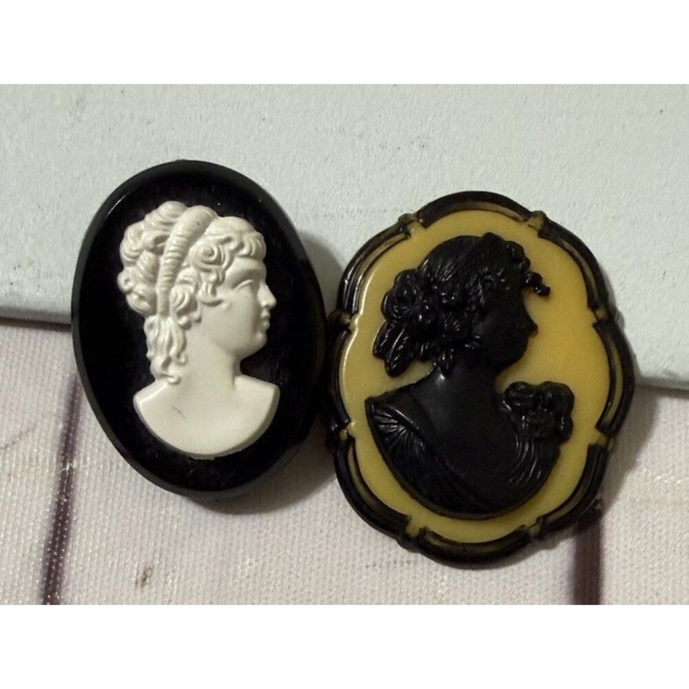 Vintage Early Plastic And Celluloid Cameo Brooch Pins Costume Jewelry